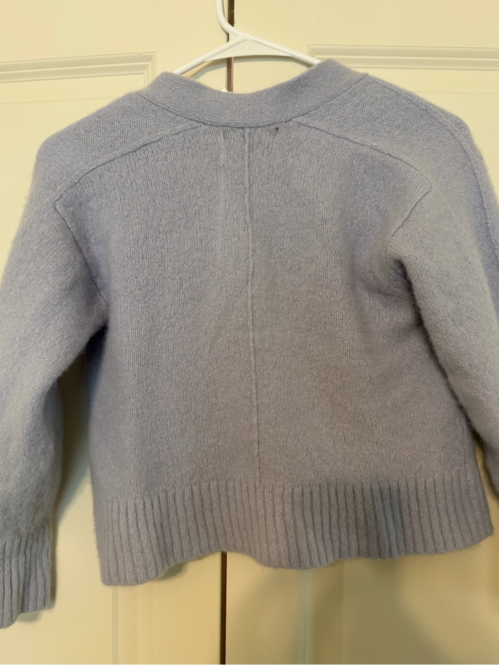 Banana Republic Cashmere Light Lavender V-Neck Button Cardigan Sweater - Picture 5 of 6
